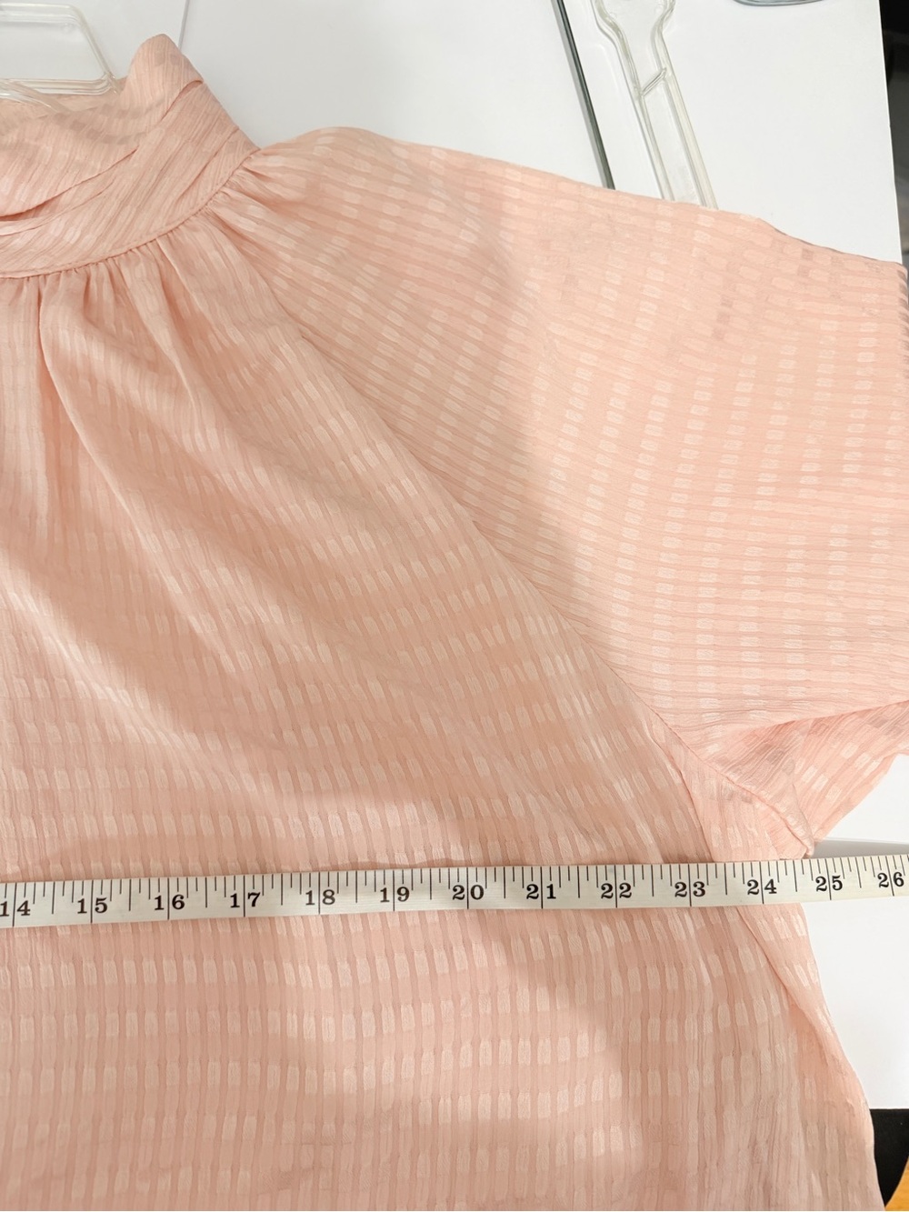 NWT Vince Camuto Pink Mock Neck Ruffle Sleeve Blouse Top 2X - Picture 4 of 10
